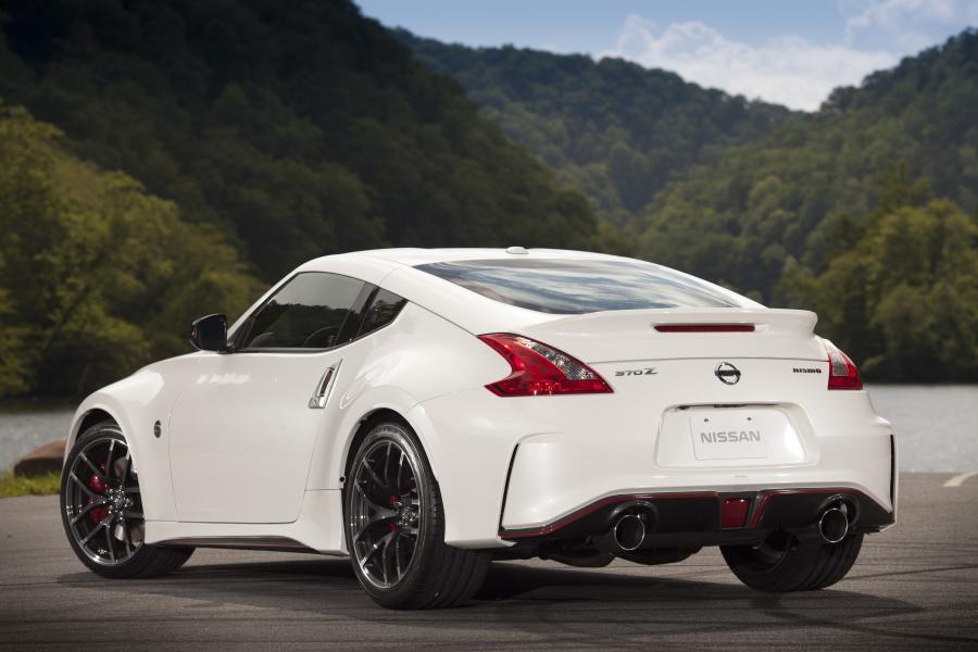  Nissan 370Z Nismo 2015 года  (US) (фото 24 из 62)